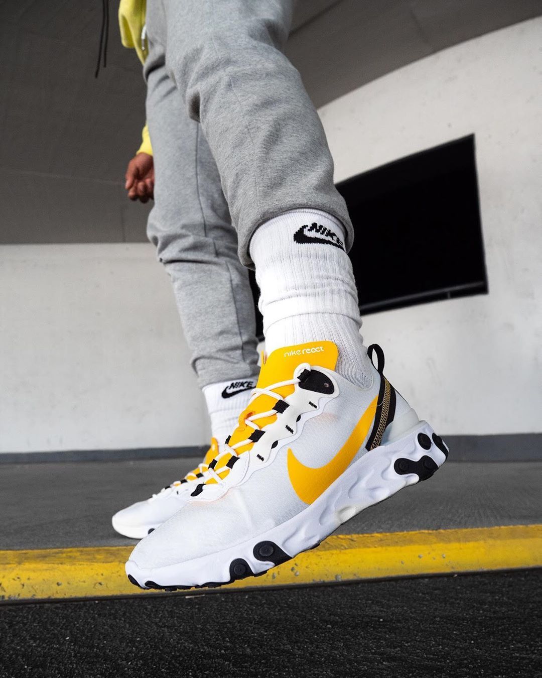 nike react element 55 white university gold