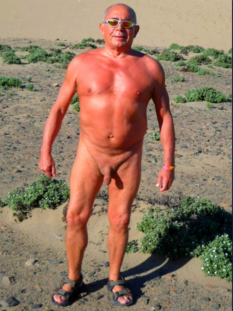 peterdesade:  For hot extreme porno read Taking a Stallion Mexican Style for all