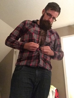 hipster-redneck:Let’s be honest. We all do this after getting off work