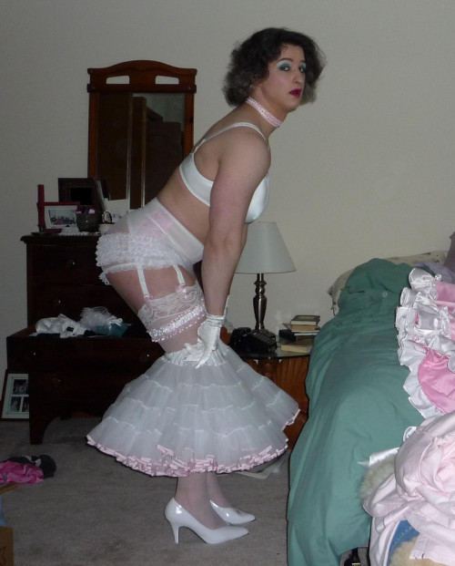 amarriedsissy: It’s fun to dress like a sissy! amarriedsissy.blogspot.com