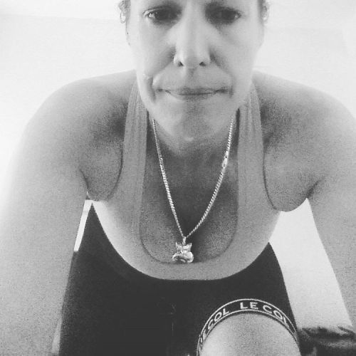 velovixensdubai: How’s this for a sweaty old #bicycleface ? Had my pain cave all set up to do the @g