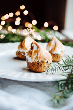 sweetoothgirl:  HOT CHOCOLATE CREAM PUFFS