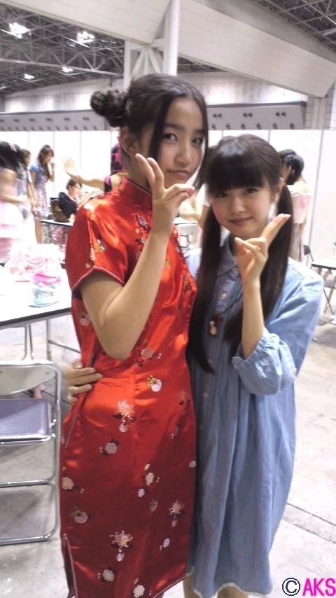 34nancha:  11.07.03 #加藤玲奈 ☆★れなモバ★☆みおりん(//∀//)ちっちゃっ(°□°)!!可愛い(≧ε≦)一緒に撮りました(-^〇^-)みおりんにカワイイ～って言われた…いやいやみおりんのほうが可愛いですよ私より年上に見えんな…(汗)れなっち