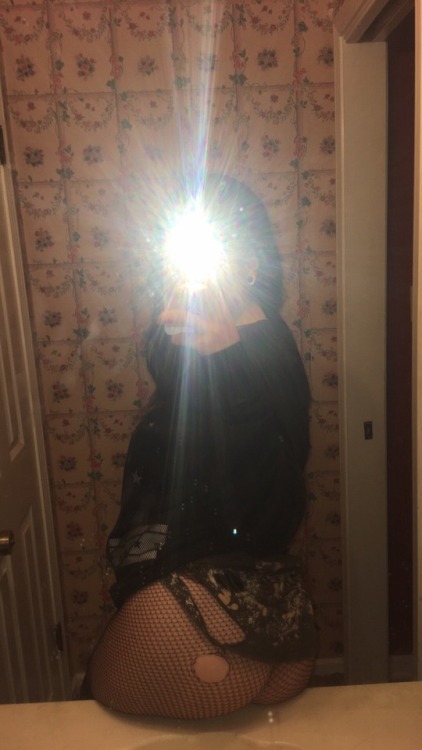 lilxanniebabie: Gothie thottie