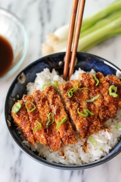 do-not-touch-my-food:  Tonkatsu (Japanese Pork Cutlet)