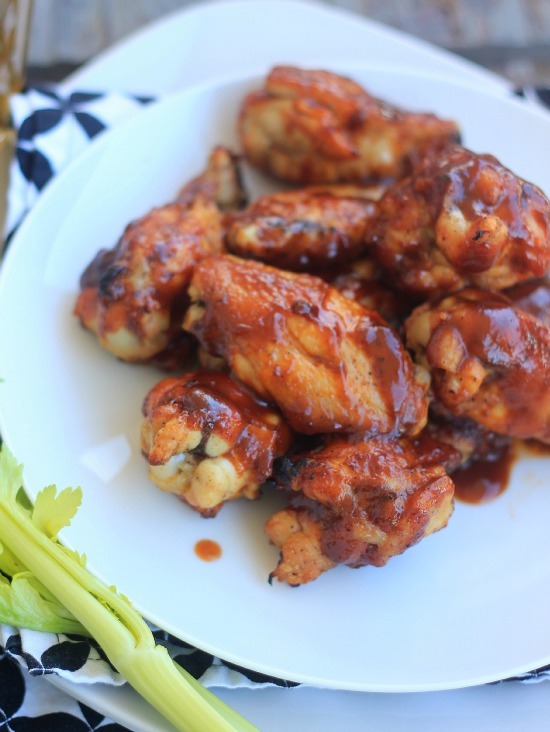 foody-goody:  Recipe: Broiled BBQ Buffalo Wings 