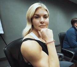 sgtsavoytruffle:  Brooke Ence 💪🔫 The Gun Show ~ ummm… best meeting ever. I have no idea what’s going on or what just happened… Thank you, Brooke 