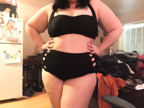 unicornbl000d:  I got a bikini.