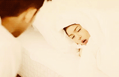 fuckyeahkimmychiu:   Watch them fall in love.  