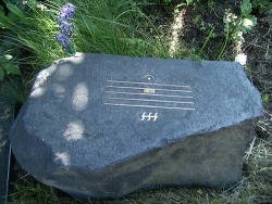 sixpenceee:  Some say Alfred Schnittke’s gravestone illustrates the concept of “The Rest is Noise”. The deceased composer asks for a very loud (fff) silence (rest), prolonged by an extra beat or two (the fermata overhead). (Source) 