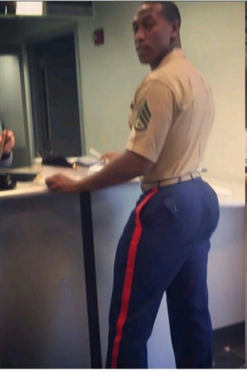 big9joe: GOT DAYUM! With an ass this fat, I damn sho wanna see what’s up front! Danmm that ass