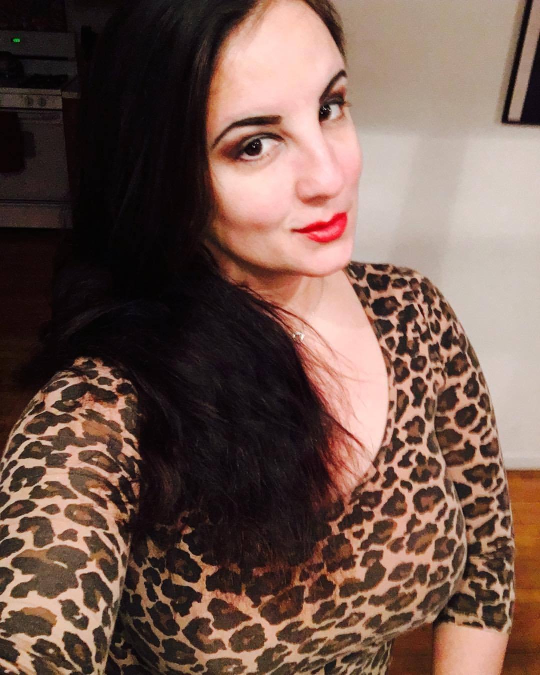 mistressxena:  1 more week (May 5): My Birthday!!! My wishlist is found @ http://mistressxena.com/wishlist.html