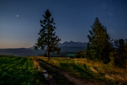 Night under the Tatra MountainsNoc pod Tatrami