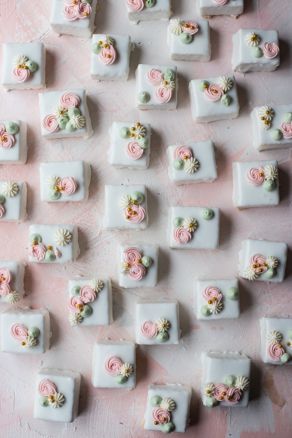 sweetoothgirl:    Vanilla Petit Fours