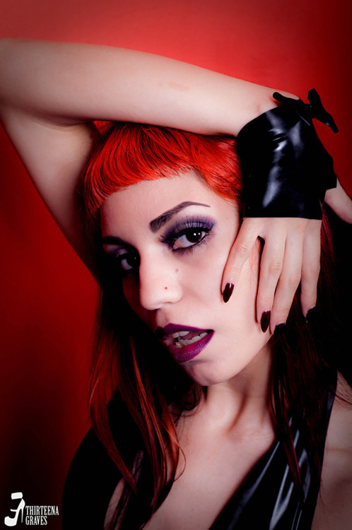 perfectly-horrid:  thirteena-graves:  Model: Thirteena GravesPhoto: LCF Photography  Here I was trying an expression that was different from my usual bitchface and yeah, this happened lol