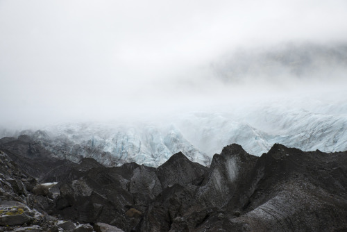 Laia Gutiérrez - Lost in Grays and Greens (Iceland)[Previously on Laia Guiterrez] 