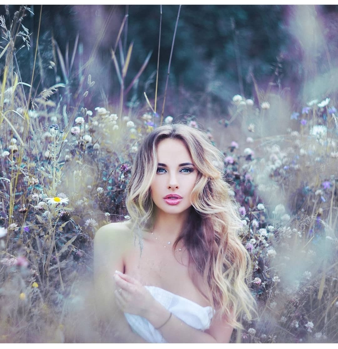 ajwilly: Katerina Kristall  
