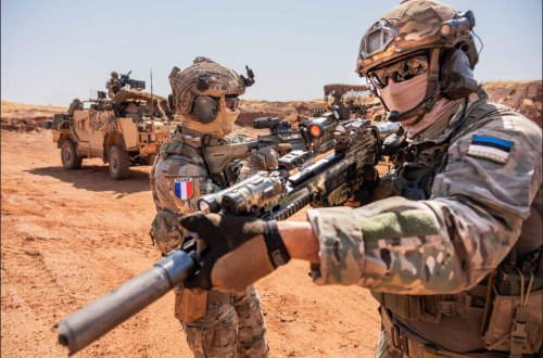 French 1st RPIMa and Estonian SOF in Mali.