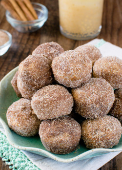 royal-food:Cinnamon Sugar Apple Donut Holes