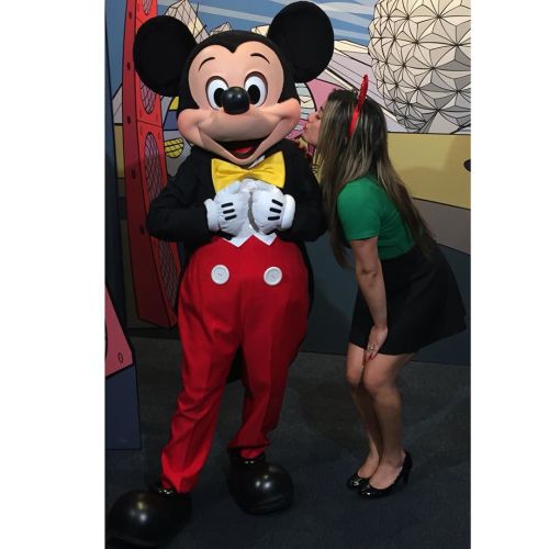Don&rsquo;t worry, I got Minnie&rsquo;s permission to kiss Mickey by allybrookeofficial