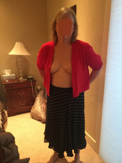 allmymilf: 2/14/2018, This is what I had on before my man before I gave him a good blow job on his M