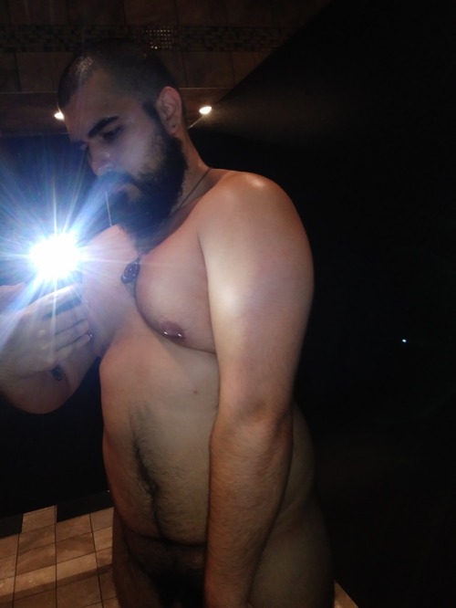 pup-brutus:  I took a bunch of shitty gym pics