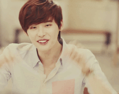 ssupjess:  You’re so ridiculously cute ヽ(´～｀；） 