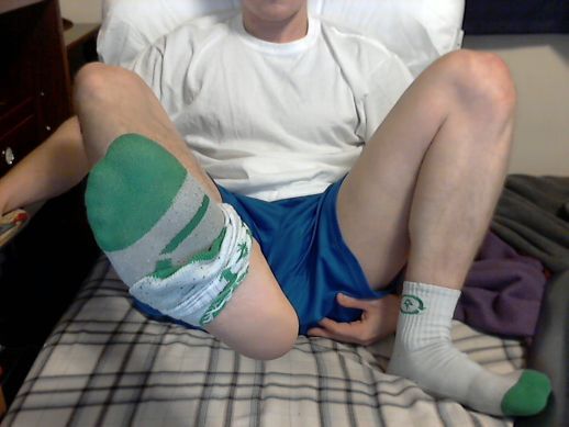 sexytwinkfeet:  New set :3 woof.  Hope you enjoy ;) 