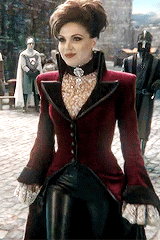 reginaoflocksley:  Evil has never looked so good. 