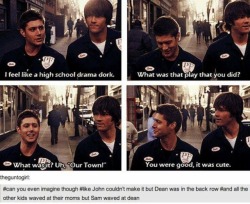 sarahmbls:  Awww look at Dean. He’s a proud