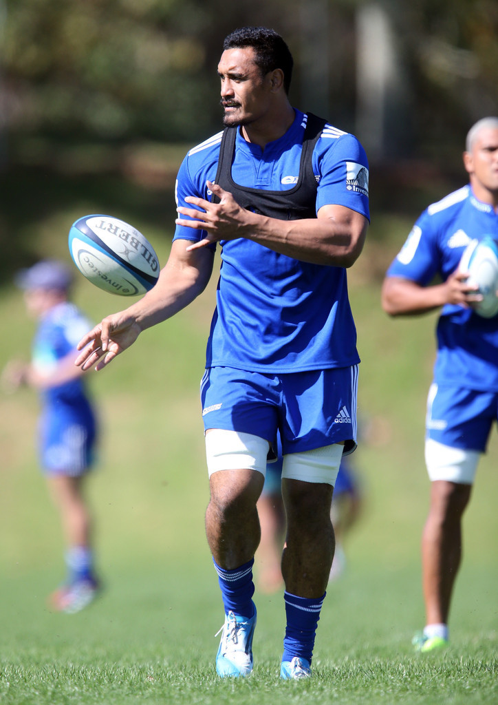 giantsorcowboys:  Hump Day Hunk! No Singing The Blues With Number 8 Of The Blues, Jerome