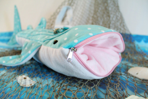 I’m shore you’re tired of herring about our whale shark bag KickStarter, but we need YOUR kelp to ma