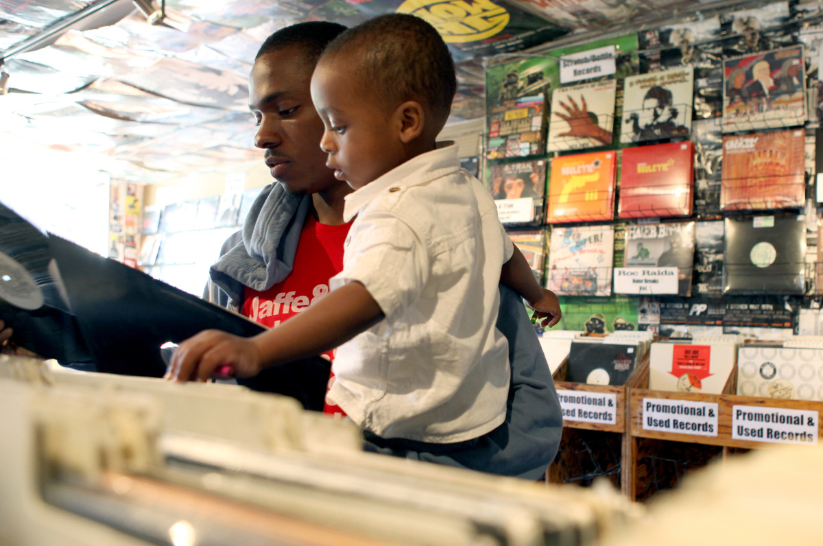 telvi1:  What Black Fatherhood looks like.Source