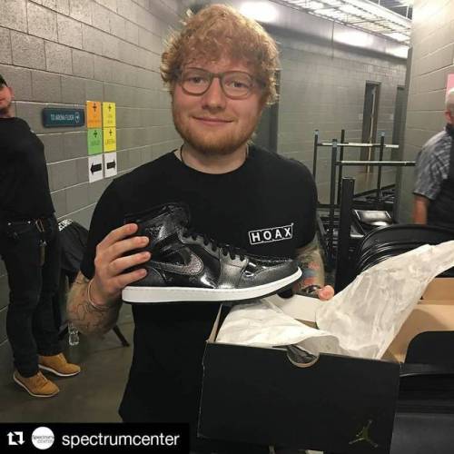 lincolns-little-birds:#Repost @spectrumcenter (@get_repost) ・・・ Check out Ed Sheeran (@teddysphotos)