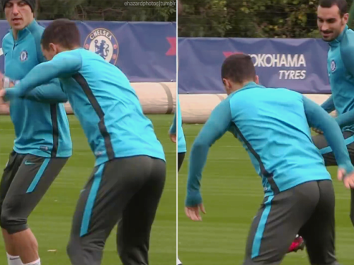 mensbuttsandass:   Eden Hazard