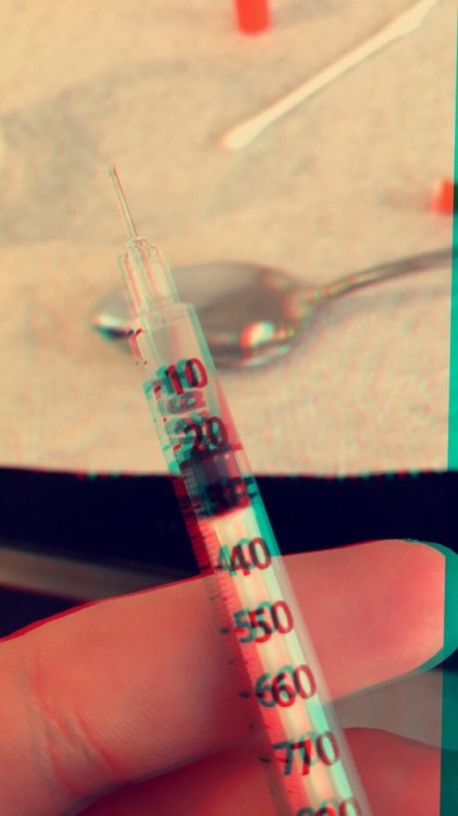 to-sleep-0r-not-to-sleep: “I have become, comfortably numb.”