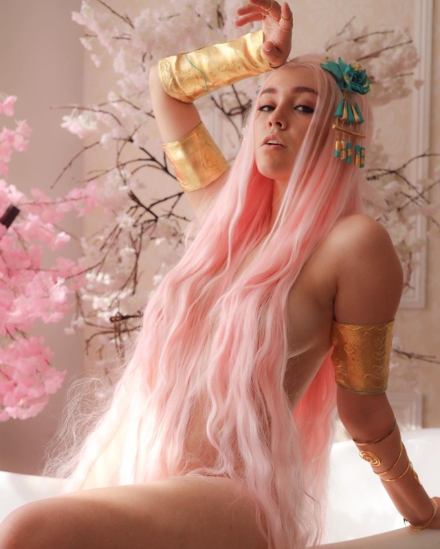 Aphrodite Cosplay by Hailie Rosie