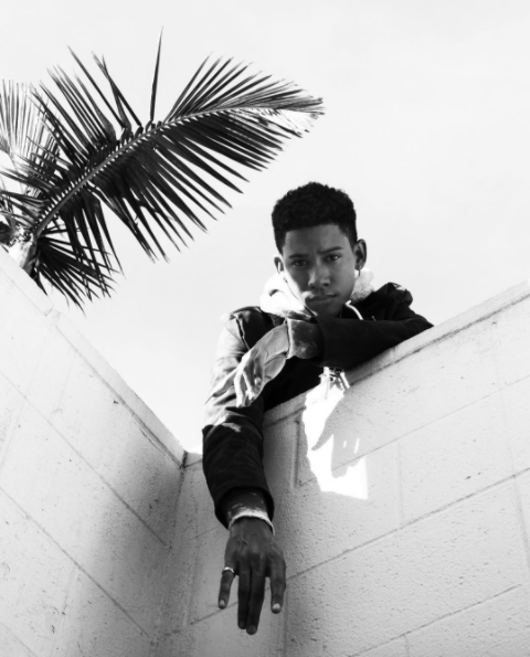 keiynanlonsdalesource:↳ Keiynan Lonsdale + B&amp;W solo pictures