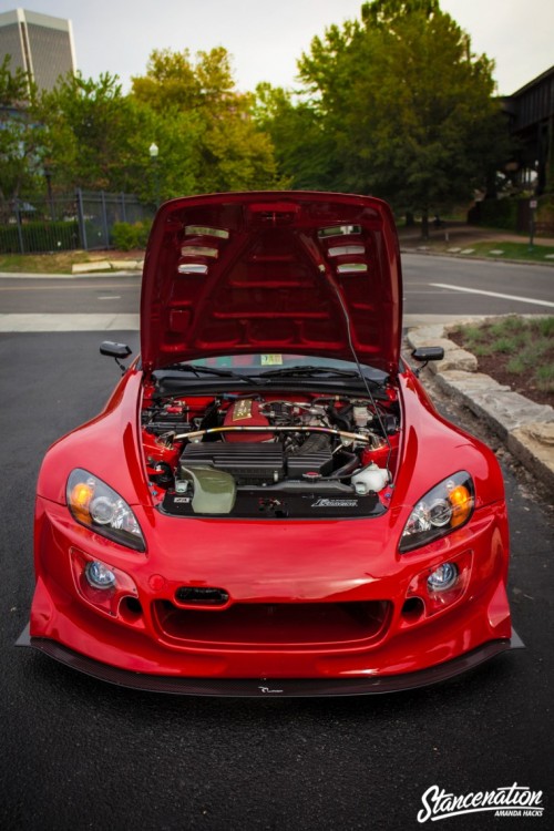 upyourexhaust:  DOING IT FOR A THRILL // MINH LE’S S2000 Photos by Amanda Hacks