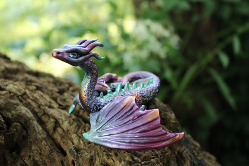 sosuperawesome:  Dragons by Dragons And Dewdrops on Etsy  Follow on Instagram for updates Follow So Super Awesome on Instagram  