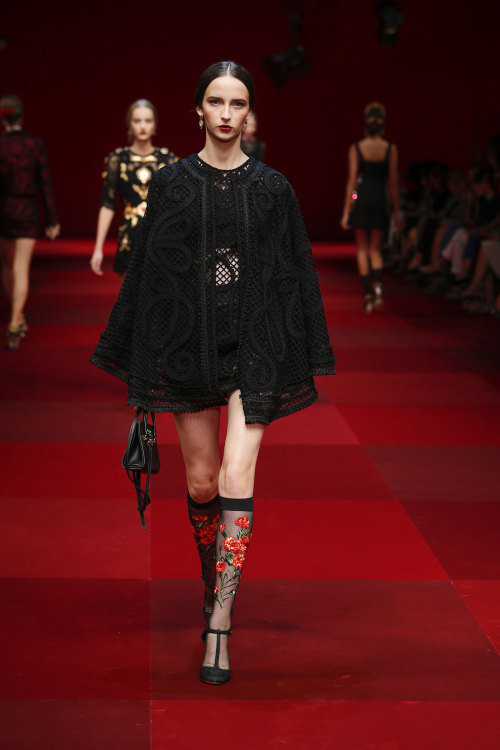 Dolce & Gabbana Woman Catwalk Photo Gallery – Fashion Show Spring Summer 2015