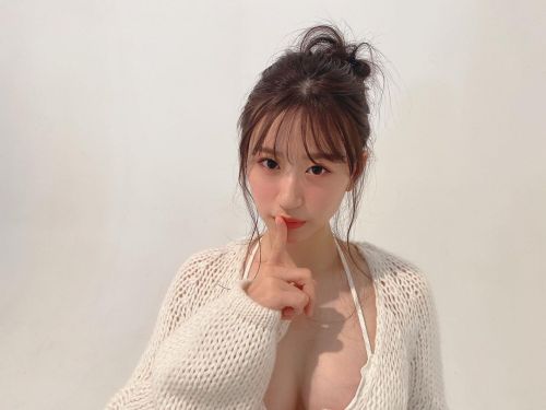 soimort48:  NMB48・FLASH表紙争奪グラビアナンバトル／上西怜 porn pictures