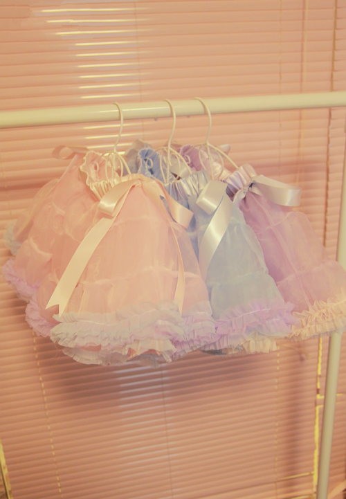 misamys:  Adorable little tutu skirts! Get 11% off by entering cute girl at checkout. 