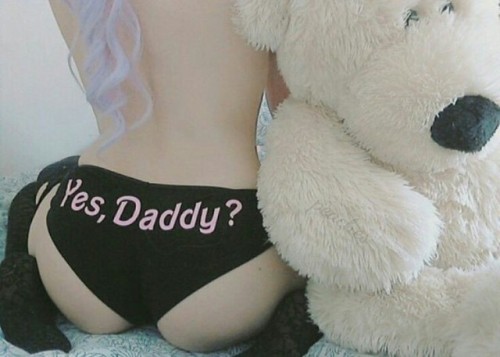 kpopper-dos-yaoi: Yes, daddy?