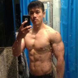 j-aime-asian-men:  Hot stud