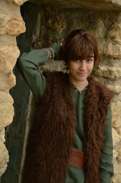 xangelxofxdarknessx:madonnasarmstho:asktoothless:lapetitecoraline:My Hiccup cosplay~oh shit he’s hot
