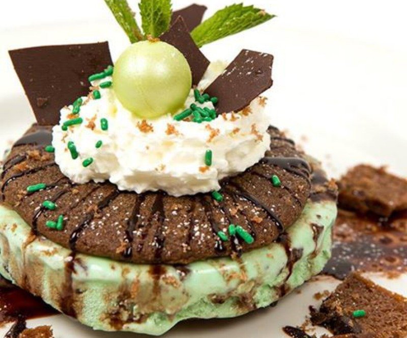 businessinsider:  The Best Dessert In Every State