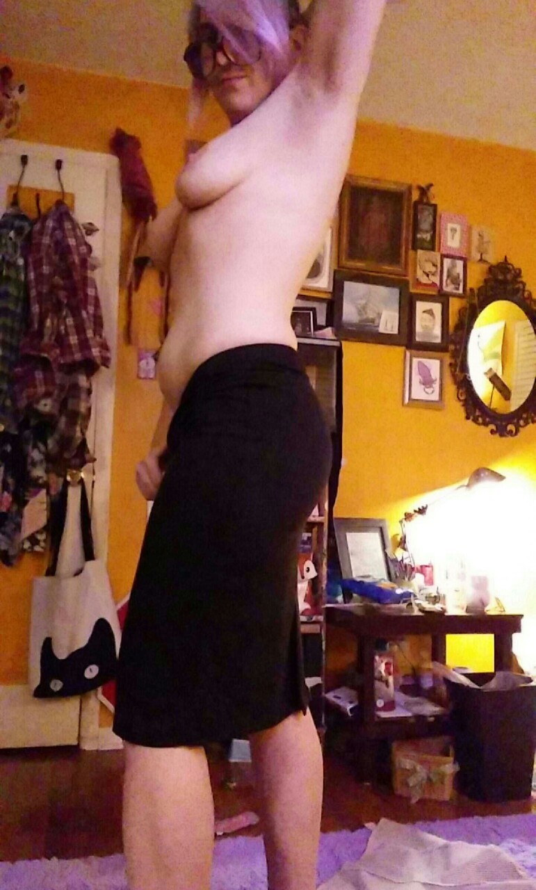 mooskiemallie:  Contact me to see my sexy Secretary set!  I take PayPal Google wallet
