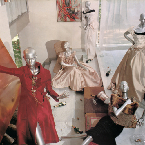 skulsakz:“So Chic So Spectacular” by Steven Meisel for Vogue Italia, September 1998Adorooooo