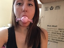 bdsmgeekshop:  twiabp-ianlatd:  finally received my ball gag from bdsmgeekshop and I couldn’t be happier! it fits so well and is a perfect size for my mouth. I recommend their shop for anyone looking for some high quality toys. 😁☺️  So glad it